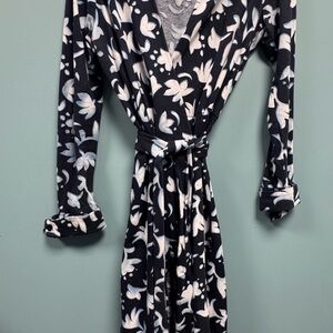 Diane Von Furstenberg Black and White Long Sleeve Dress